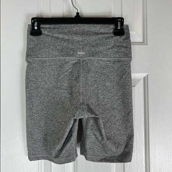 American Eagle Chill Play Move Shorts Size M - Picture 2 of 3